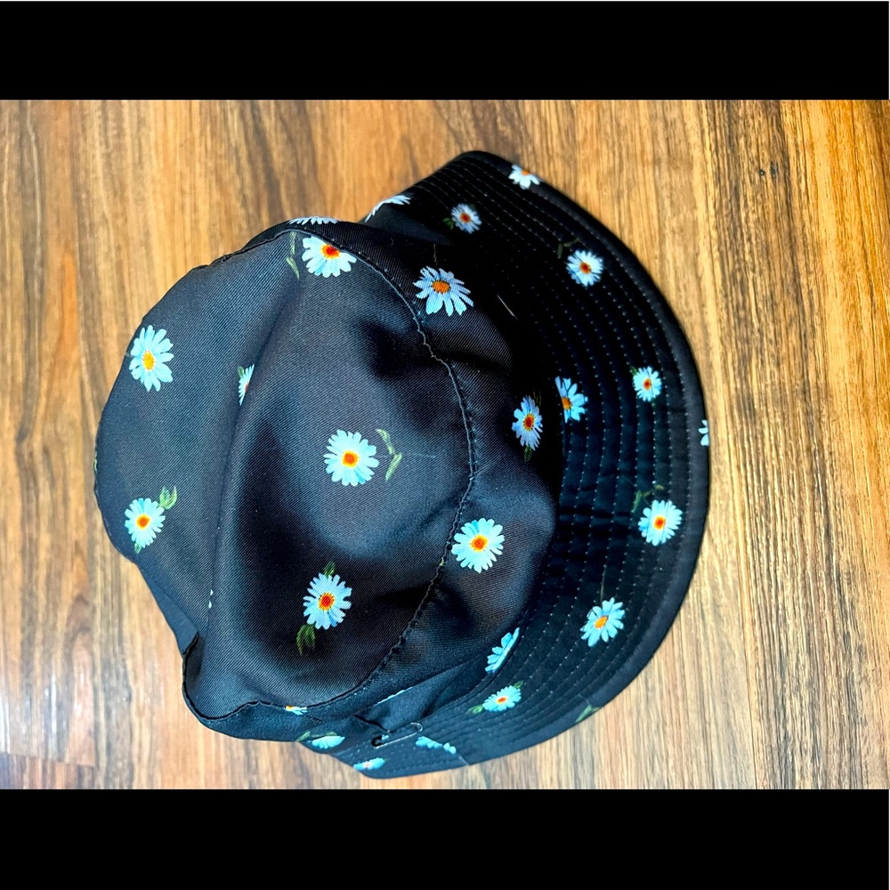 alice + olivia reversible bucket hat